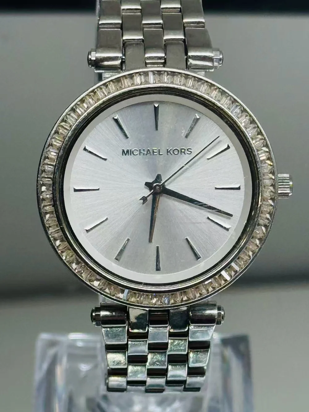 Michael Kors Women Quartz Watch Silver Tone Crystal Bezel 33mm New Battery Runs